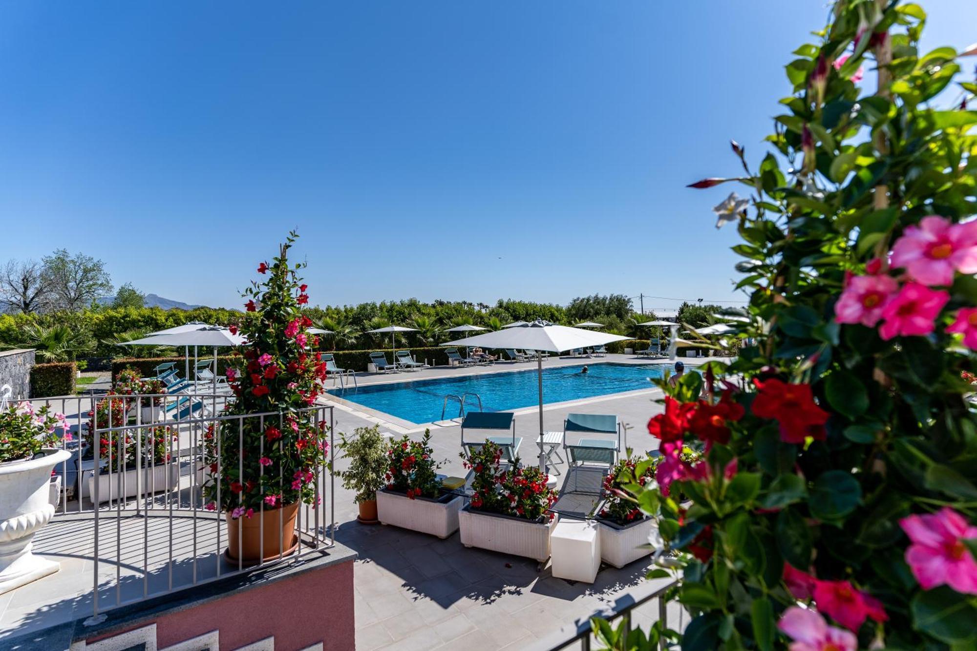 Dipladenia Garden Country Resort Mascali Dış mekan fotoğraf